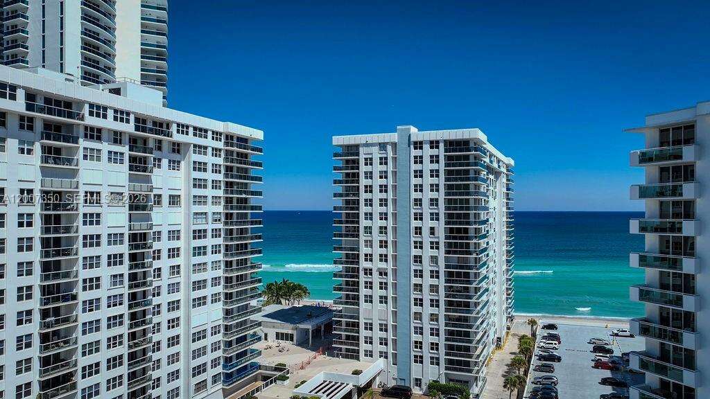Aquarius at 2751 Ocean Dr, Hollywood, FL 33019 - For Sale photo 6