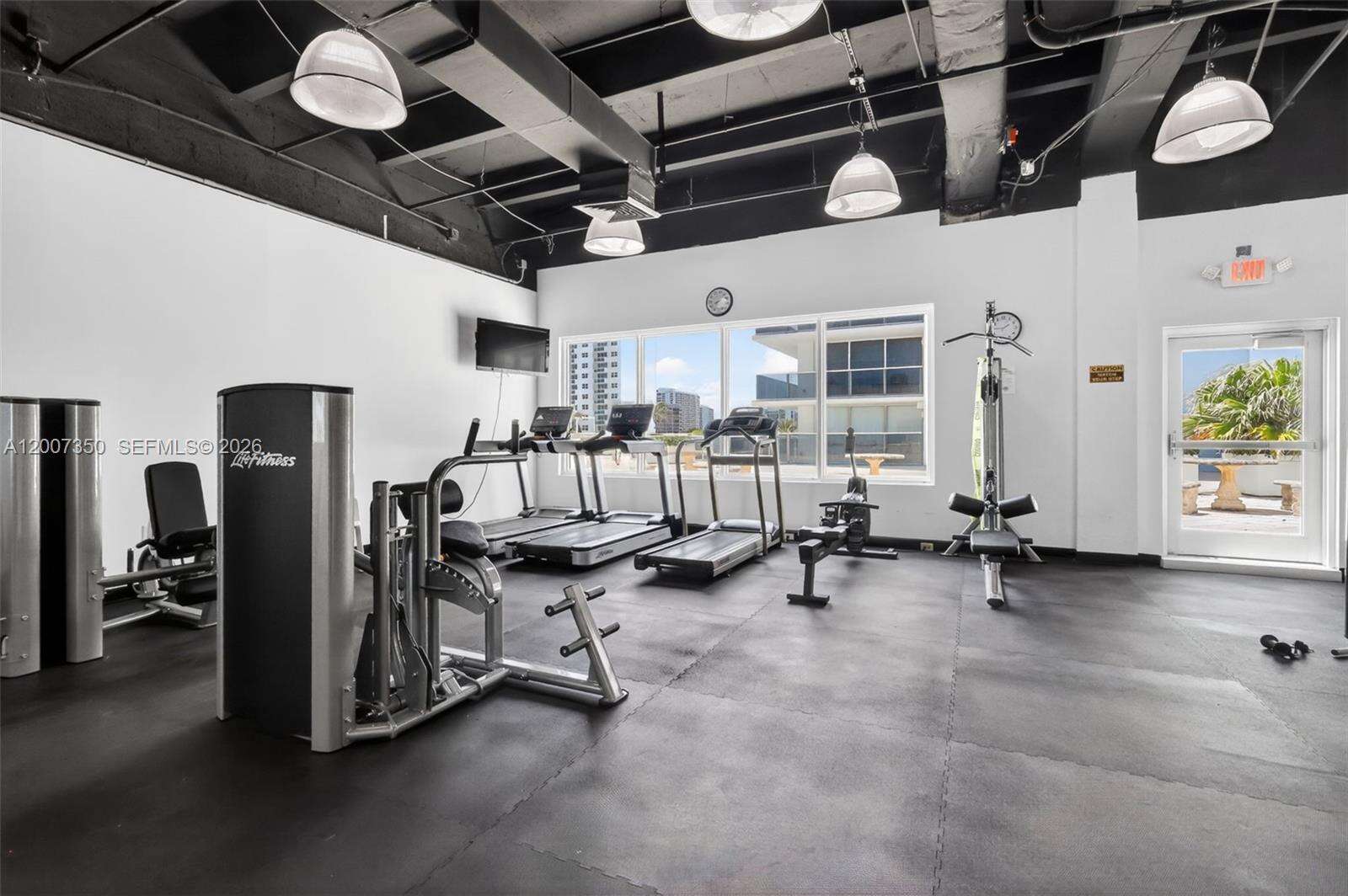 Aquarius at 2751 Ocean Dr, Hollywood, FL 33019 - For Sale photo 52