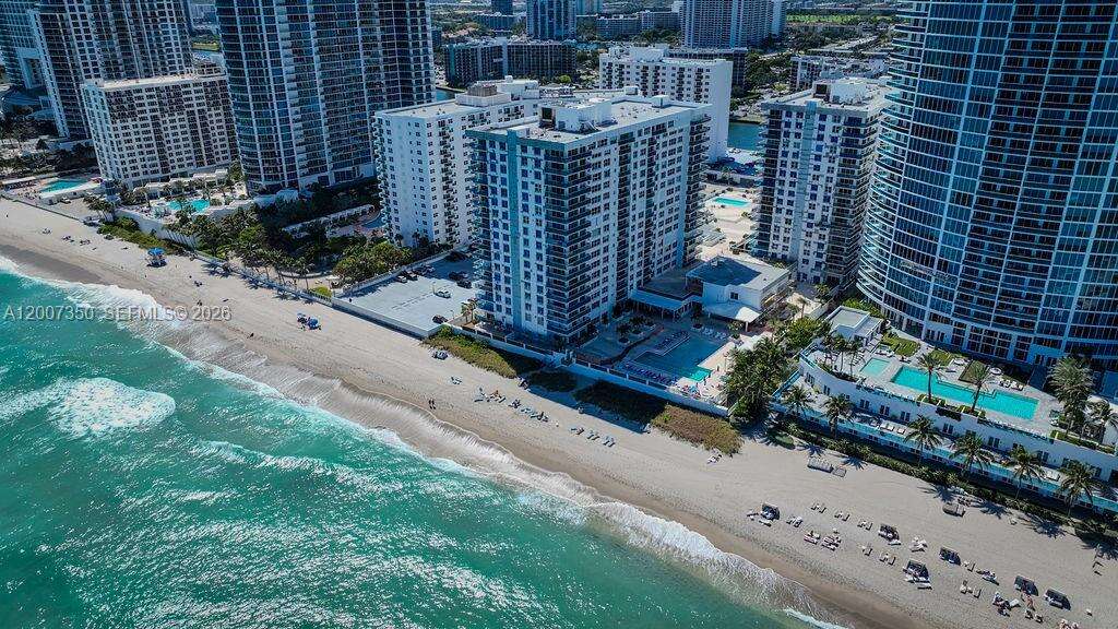 Aquarius at 2751 Ocean Dr, Hollywood, FL 33019 - For Sale photo 8