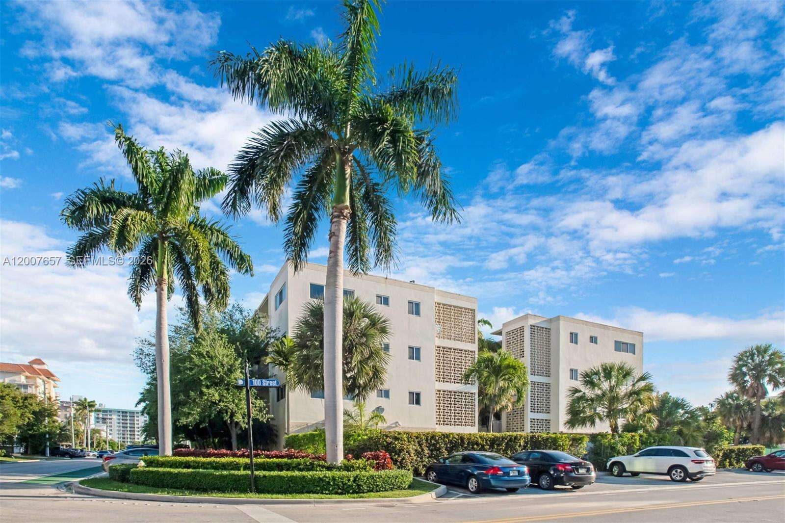 Ambassador Place Condos for Sale & Rent | Picture 1