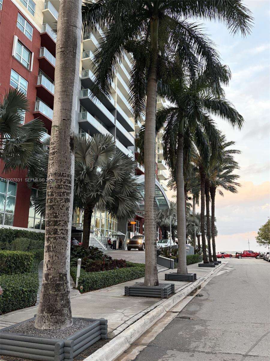 The Mark On Brickell at 1155 Brickell Bay Dr, Miami, FL 33131 - For Sale photo 2