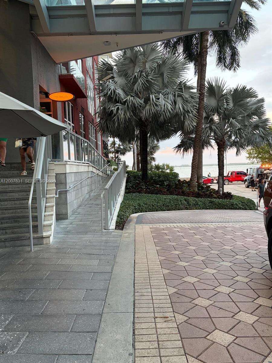 The Mark On Brickell at 1155 Brickell Bay Dr, Miami, FL 33131 - For Sale photo 4