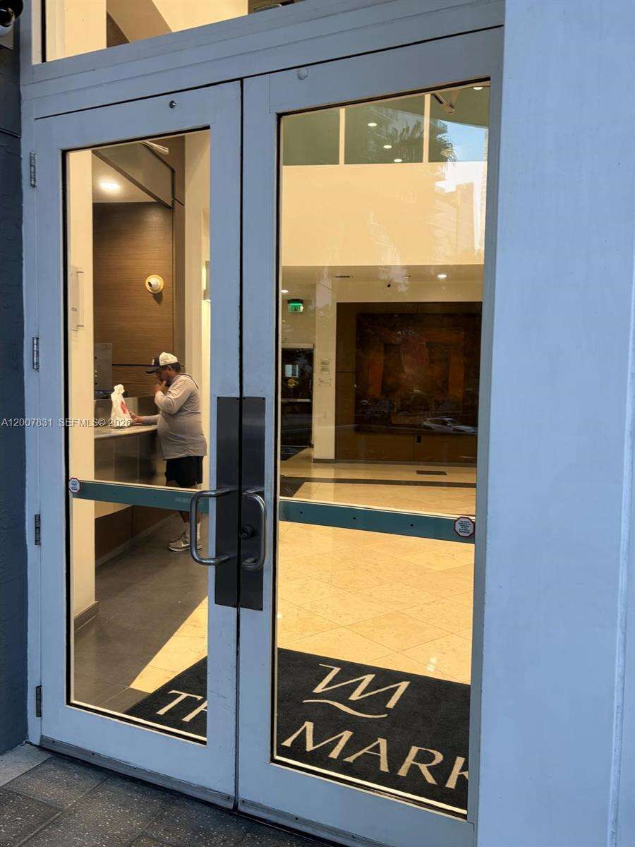 The Mark On Brickell at 1155 Brickell Bay Dr, Miami, FL 33131 - For Sale photo 5