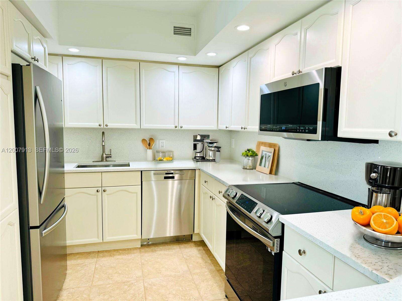 5600 Collins Ave, Miami Beach, FL 33140 - For Sale photo 3