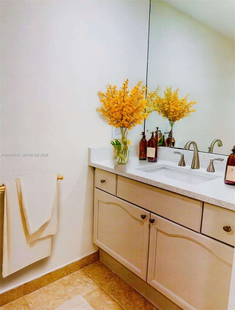 5600 Collins Ave, Miami Beach, FL 33140 - For Sale photo 6