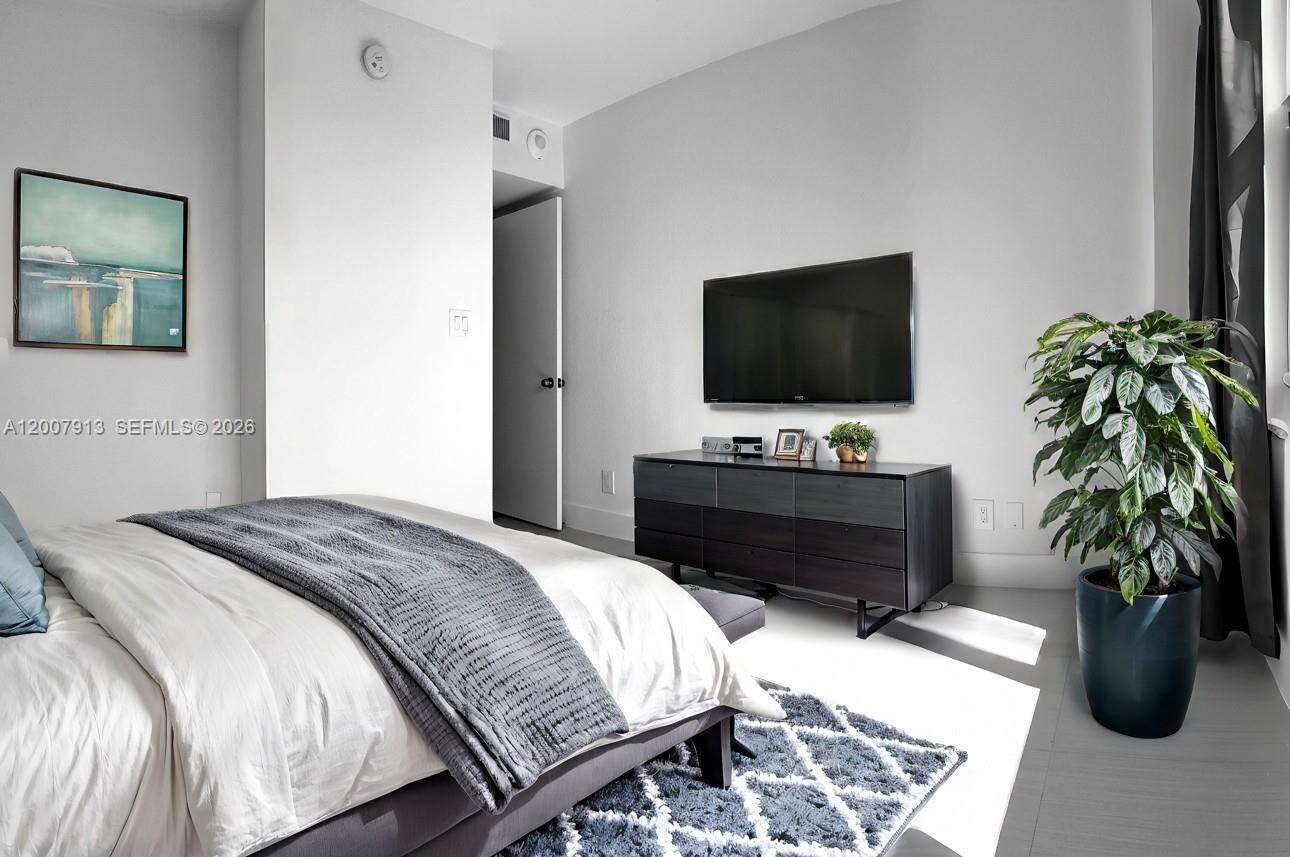 5600 Collins Ave, Miami Beach, FL 33140 - For Sale photo 7