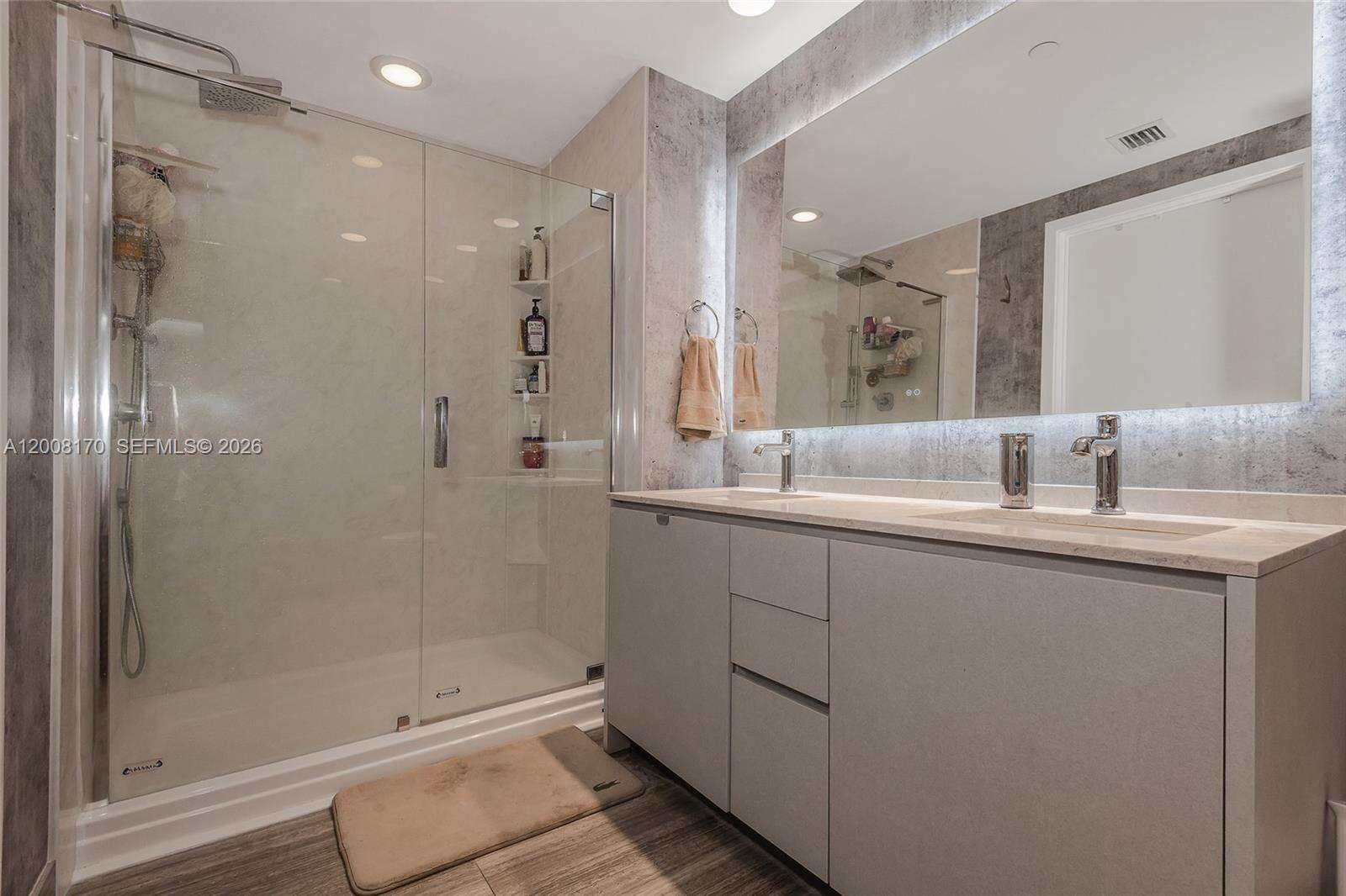 1010 Brickell at 1010 Brickell Ave, Miami, FL 33131 - For Sale photo 12