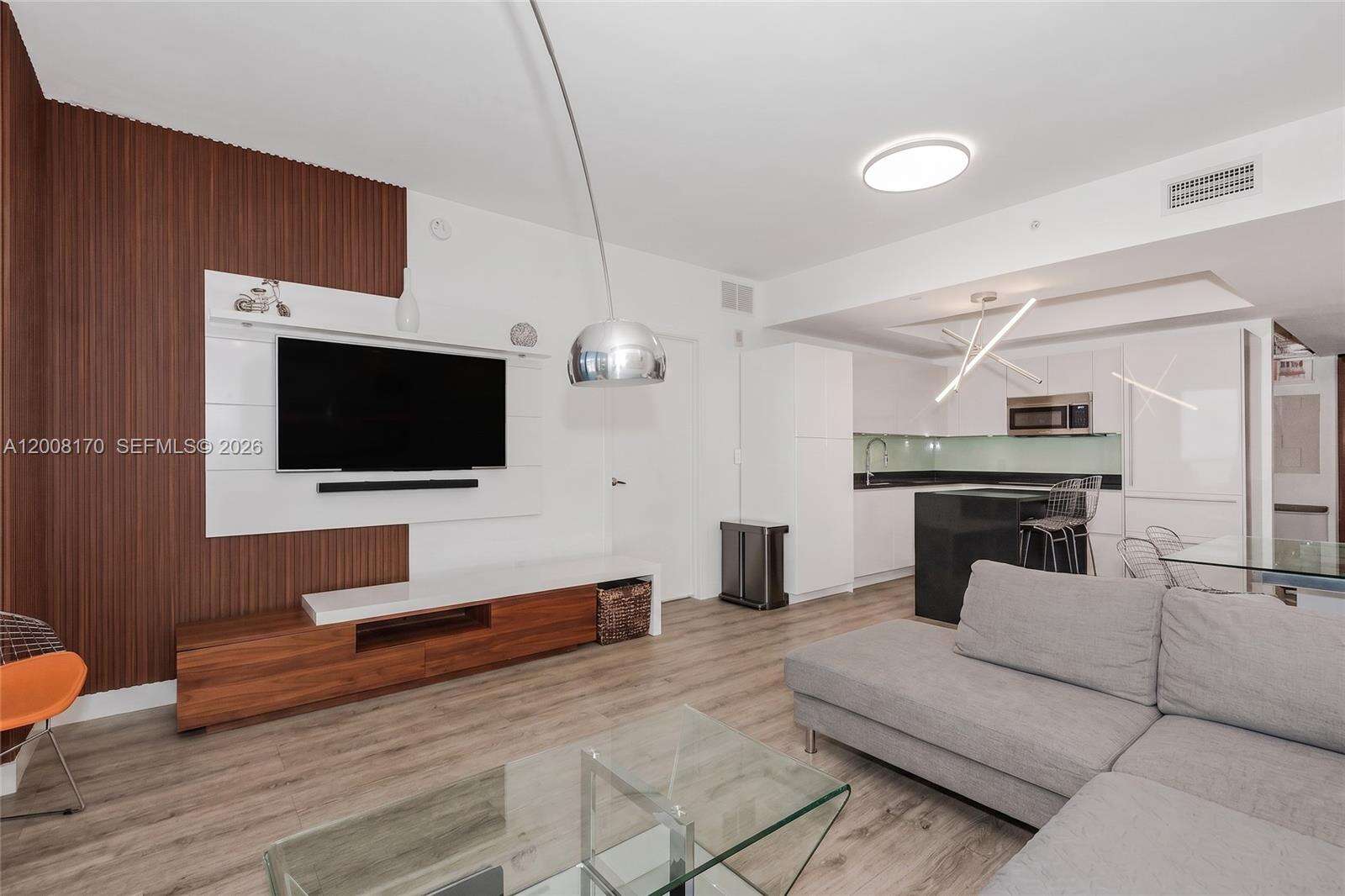 1010 Brickell at 1010 Brickell Ave, Miami, FL 33131 - For Sale photo 4