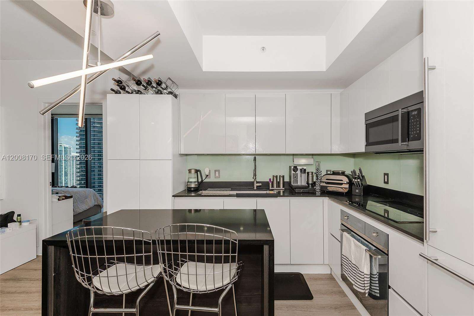 1010 Brickell at 1010 Brickell Ave, Miami, FL 33131 - For Sale photo 6