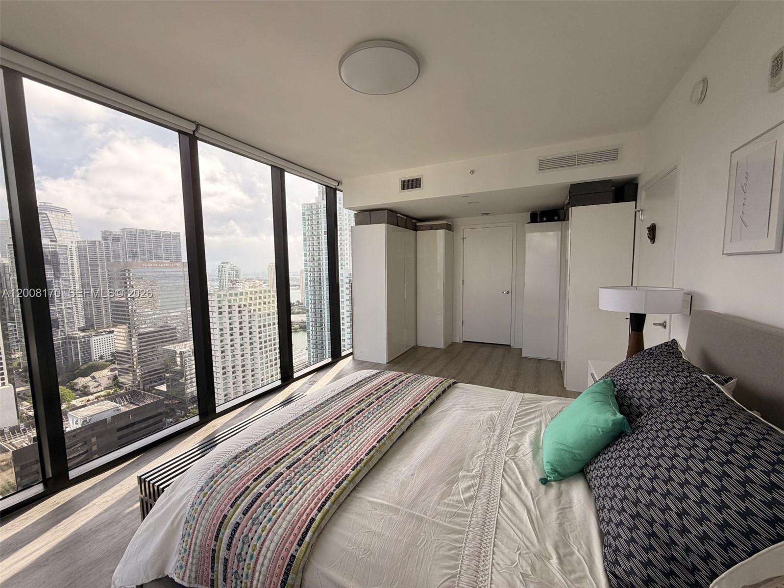 1010 Brickell at 1010 Brickell Ave, Miami, FL 33131 - For Sale photo 9