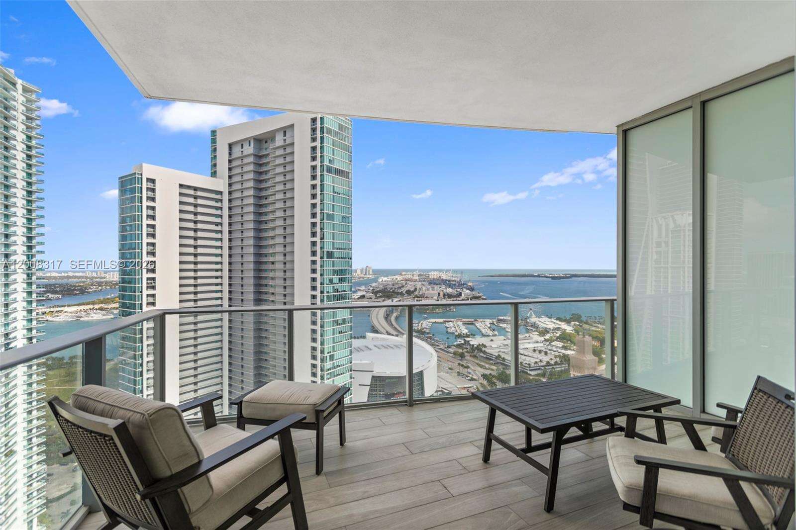 Paramount Miami Worldcenter at 851 1 Ave, Miami, FL 33132 - For Sale photo 1