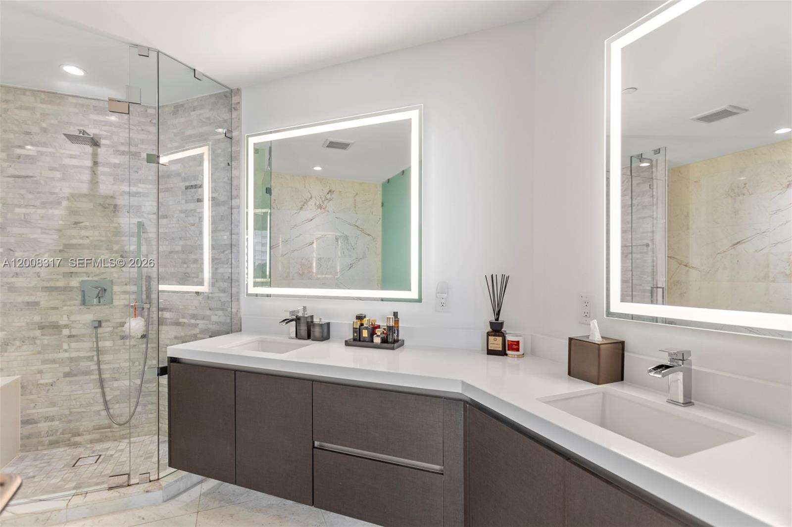 Paramount Miami Worldcenter at 851 1 Ave, Miami, FL 33132 - For Sale photo 13