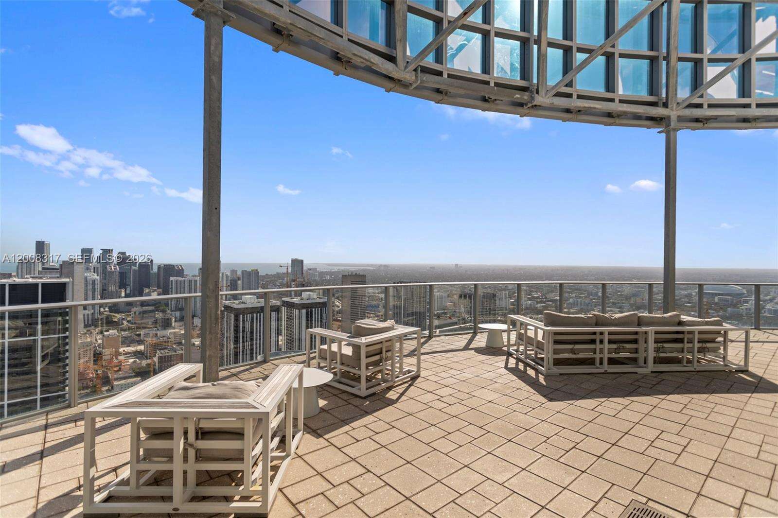 Paramount Miami Worldcenter at 851 1 Ave, Miami, FL 33132 - For Sale photo 25