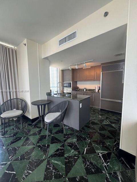 Icon Brickell 3 at 485 Brickell Ave, Miami, FL 33131 - For Sale photo 6