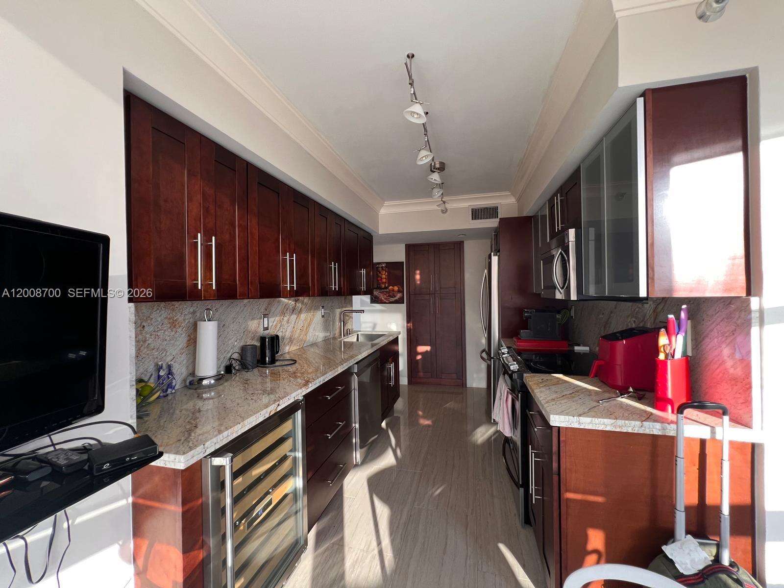 Mystic Pointe Tower 500 at 3530 Mystic Pointe Dr, Aventura, FL 33180 - For Sale photo 6