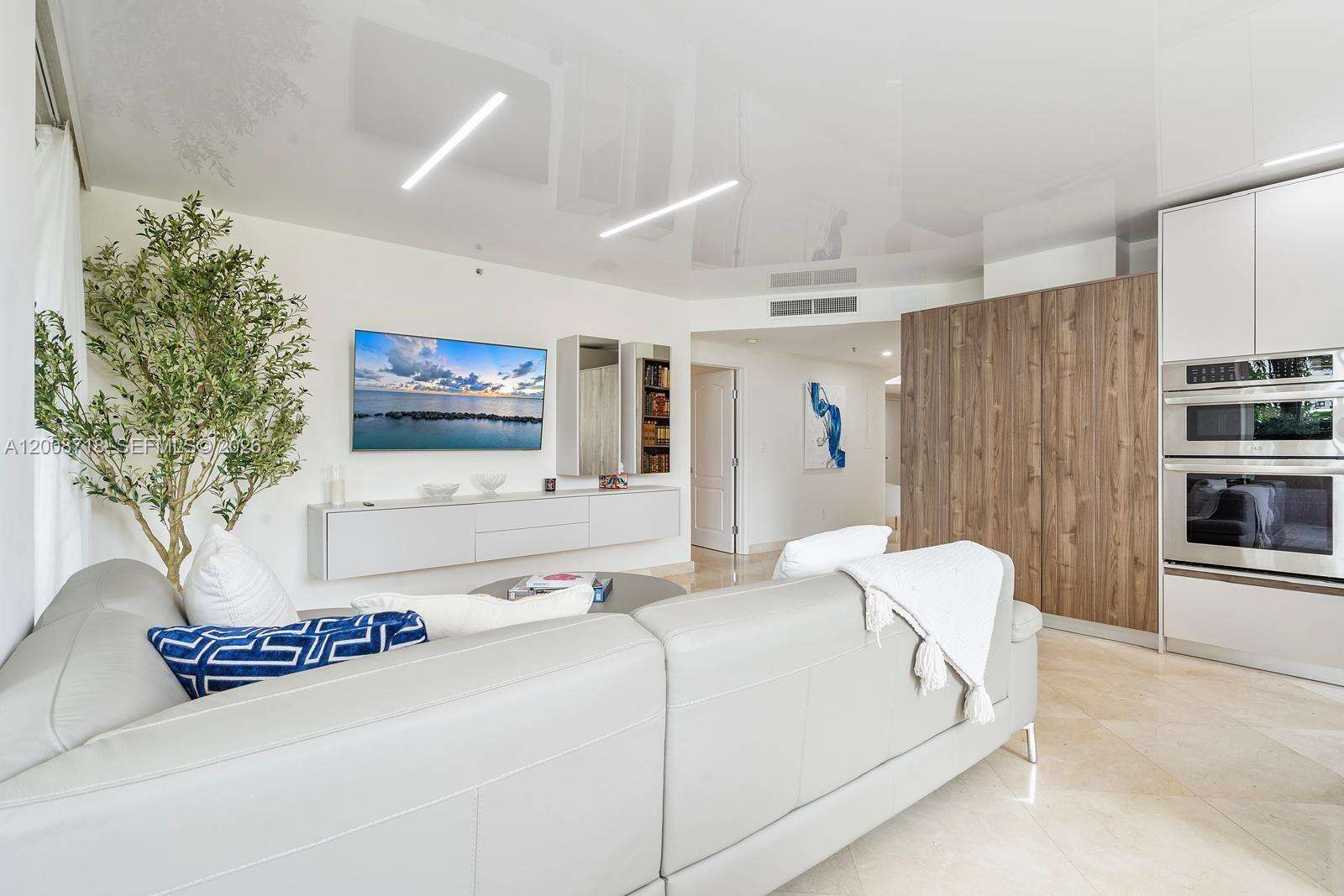 King David at 17555 Atlantic Blvd, Sunny Isles Beach, FL 33160 - For Sale photo 18