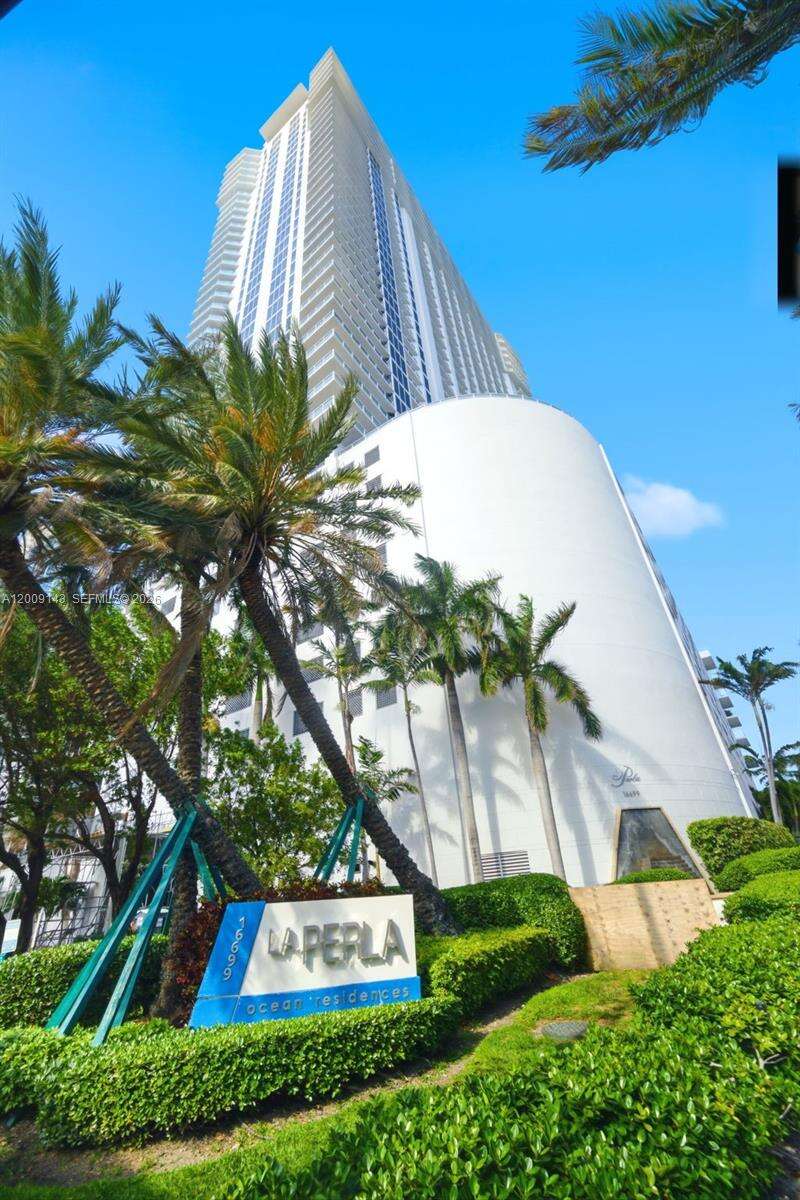 LA PERLA - 16699 Collins Ave, Sunny Isles Beach, FL 33160 | Picture 1