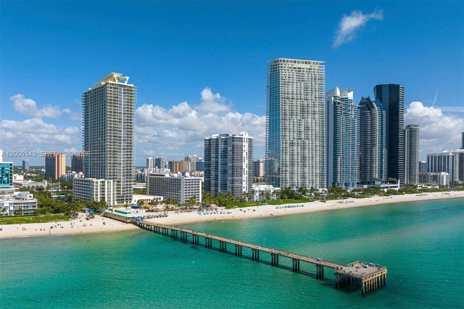 LA PERLA - 16699 Collins Ave, Sunny Isles Beach, FL 33160 | Picture 2