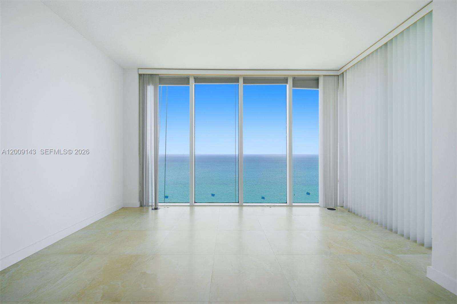 LA PERLA - 16699 Collins Ave, Sunny Isles Beach, FL 33160 | Picture 11