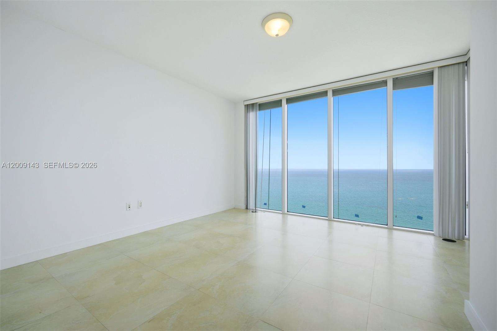 LA PERLA - 16699 Collins Ave, Sunny Isles Beach, FL 33160 | Picture 12