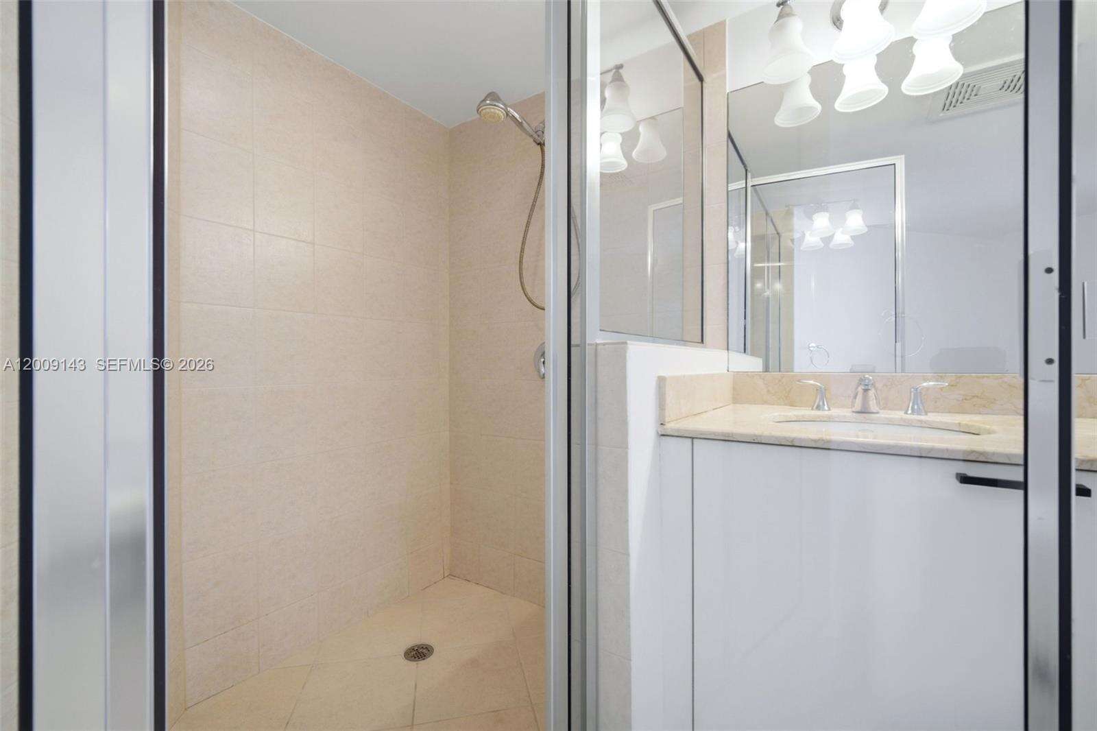 LA PERLA - 16699 Collins Ave, Sunny Isles Beach, FL 33160 | Picture 18
