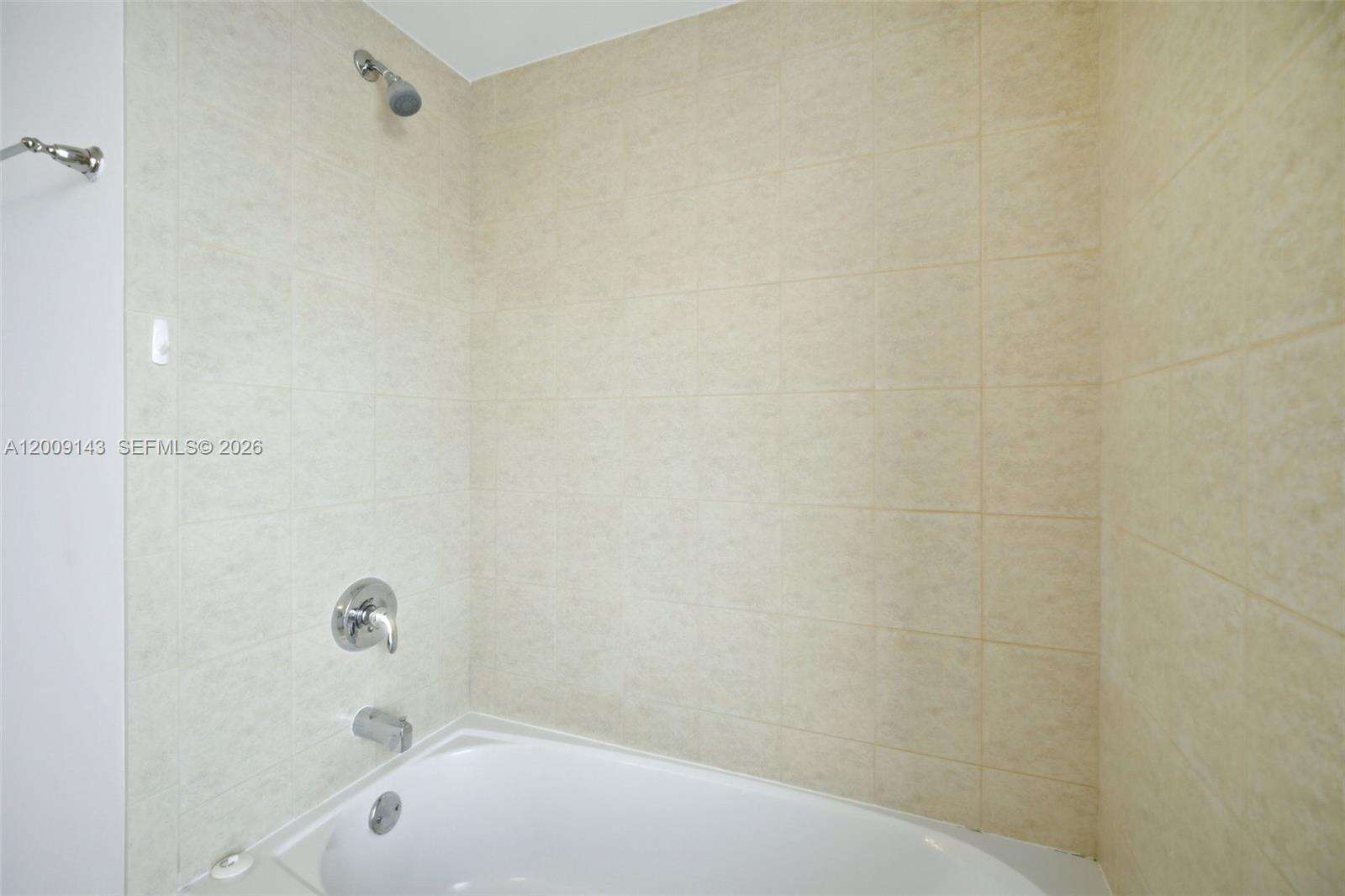 LA PERLA - 16699 Collins Ave, Sunny Isles Beach, FL 33160 | Picture 33