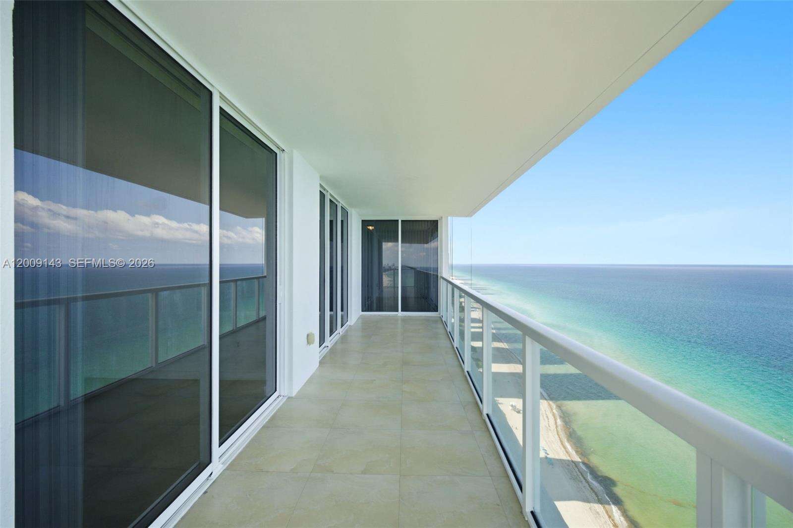 LA PERLA - 16699 Collins Ave, Sunny Isles Beach, FL 33160 | Picture 37