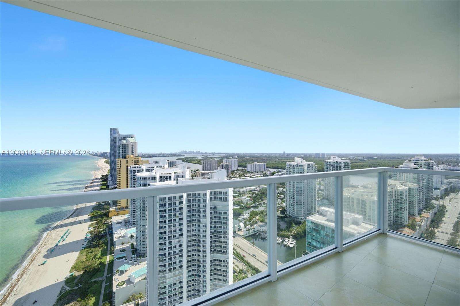 LA PERLA - 16699 Collins Ave, Sunny Isles Beach, FL 33160 | Picture 38