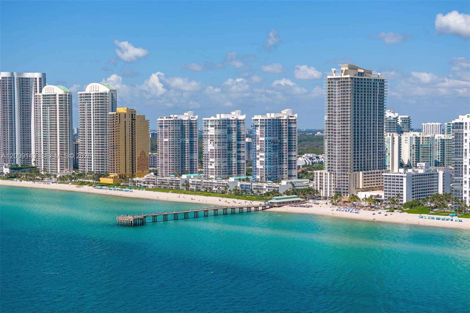 LA PERLA - 16699 Collins Ave, Sunny Isles Beach, FL 33160 | Picture 5