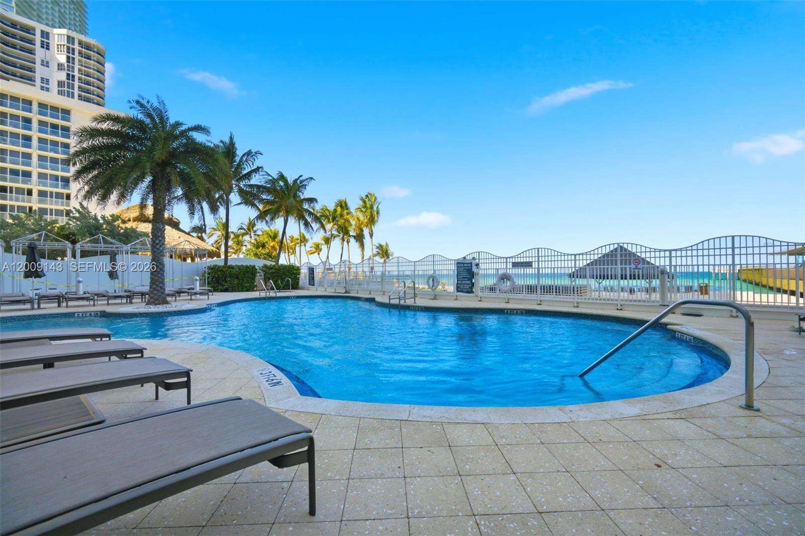 LA PERLA - 16699 Collins Ave, Sunny Isles Beach, FL 33160 | Picture 44