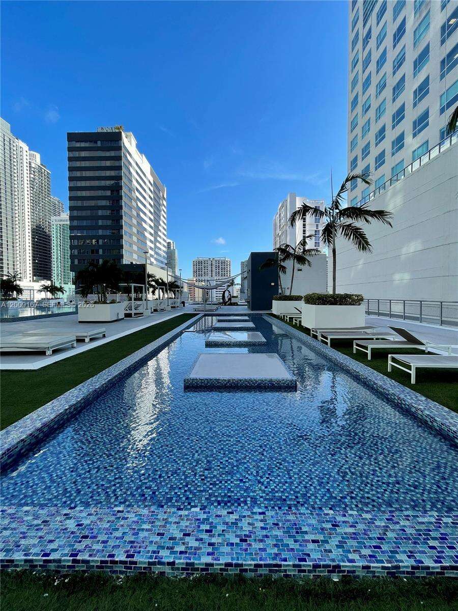 Neo Vertika at 690 1 Ct, Miami, FL 33130 - For Sale photo 40