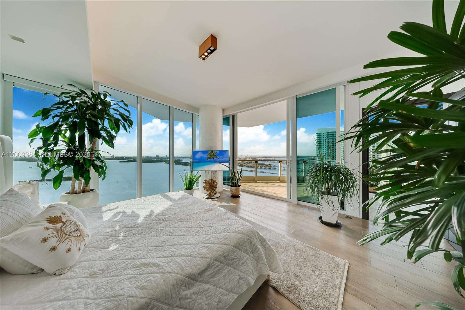 Paramount Bay at 2020 Bayshore Dr, Miami, FL 33137 - For Sale photo 12