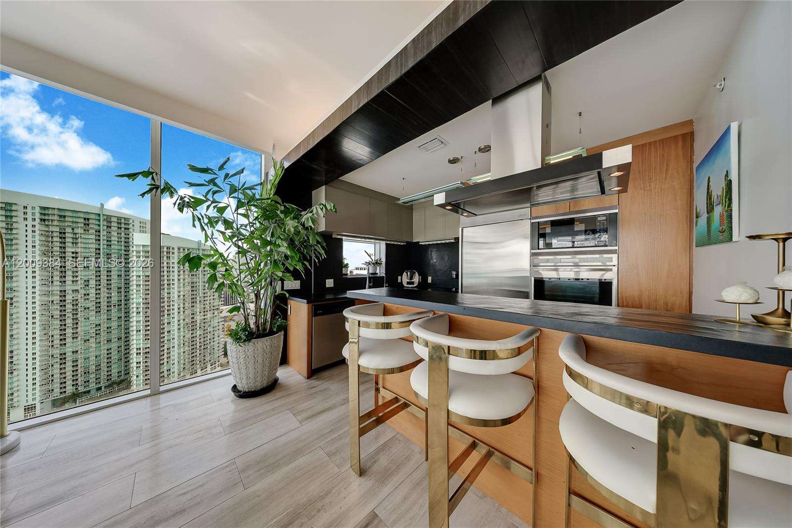 Paramount Bay at 2020 Bayshore Dr, Miami, FL 33137 - For Sale photo 8