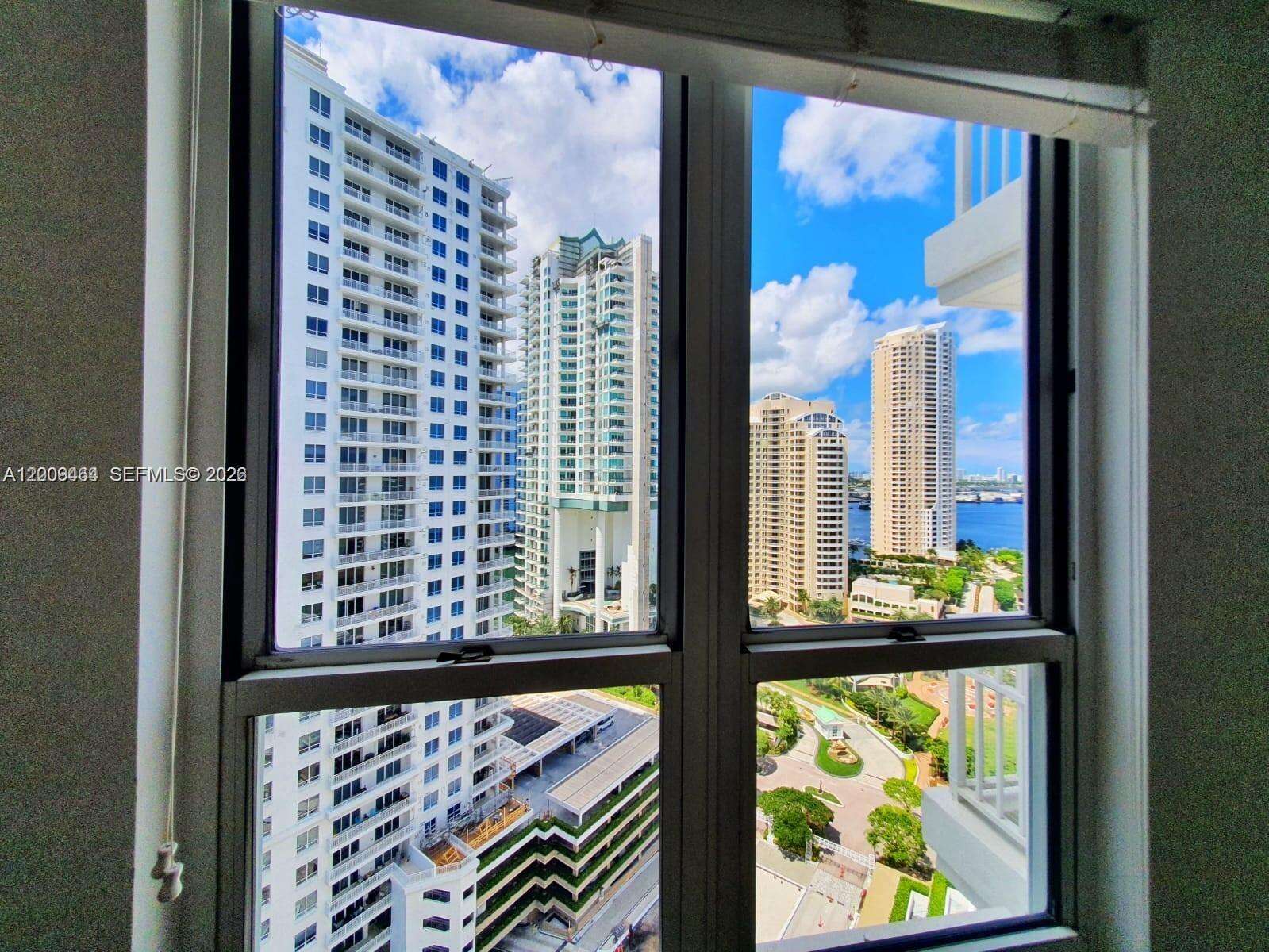 Courvoisier Courts at 701 Brickell Key Blvd, Miami, FL 33131 - For Sale photo 11