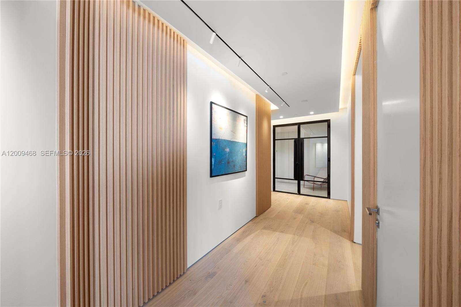 Continuum South Tower at 100 Pointe Dr, Miami Beach, FL 33139 - For Sale photo 15
