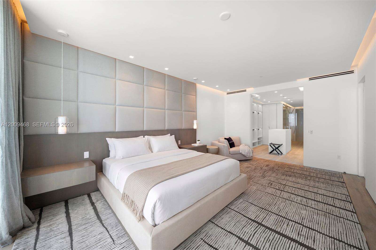 Continuum South Tower at 100 Pointe Dr, Miami Beach, FL 33139 - For Sale photo 17