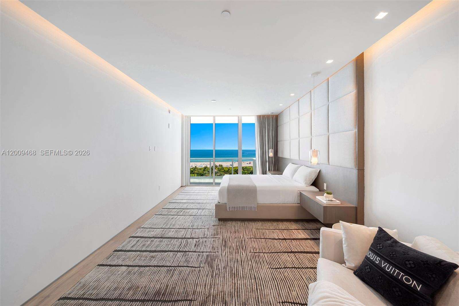 Continuum South Tower at 100 Pointe Dr, Miami Beach, FL 33139 - For Sale photo 19