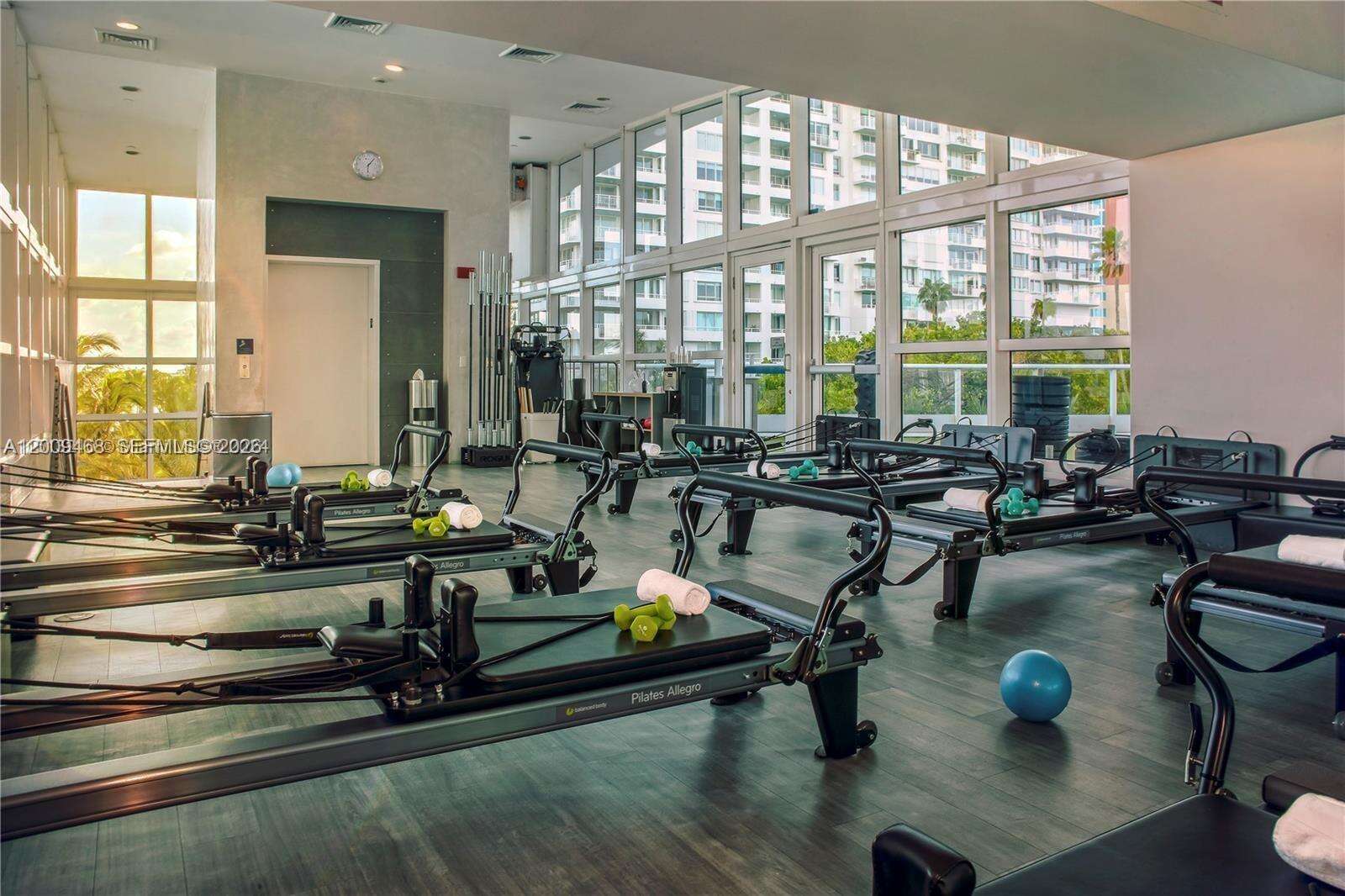 Continuum South Tower at 100 Pointe Dr, Miami Beach, FL 33139 - For Sale photo 52