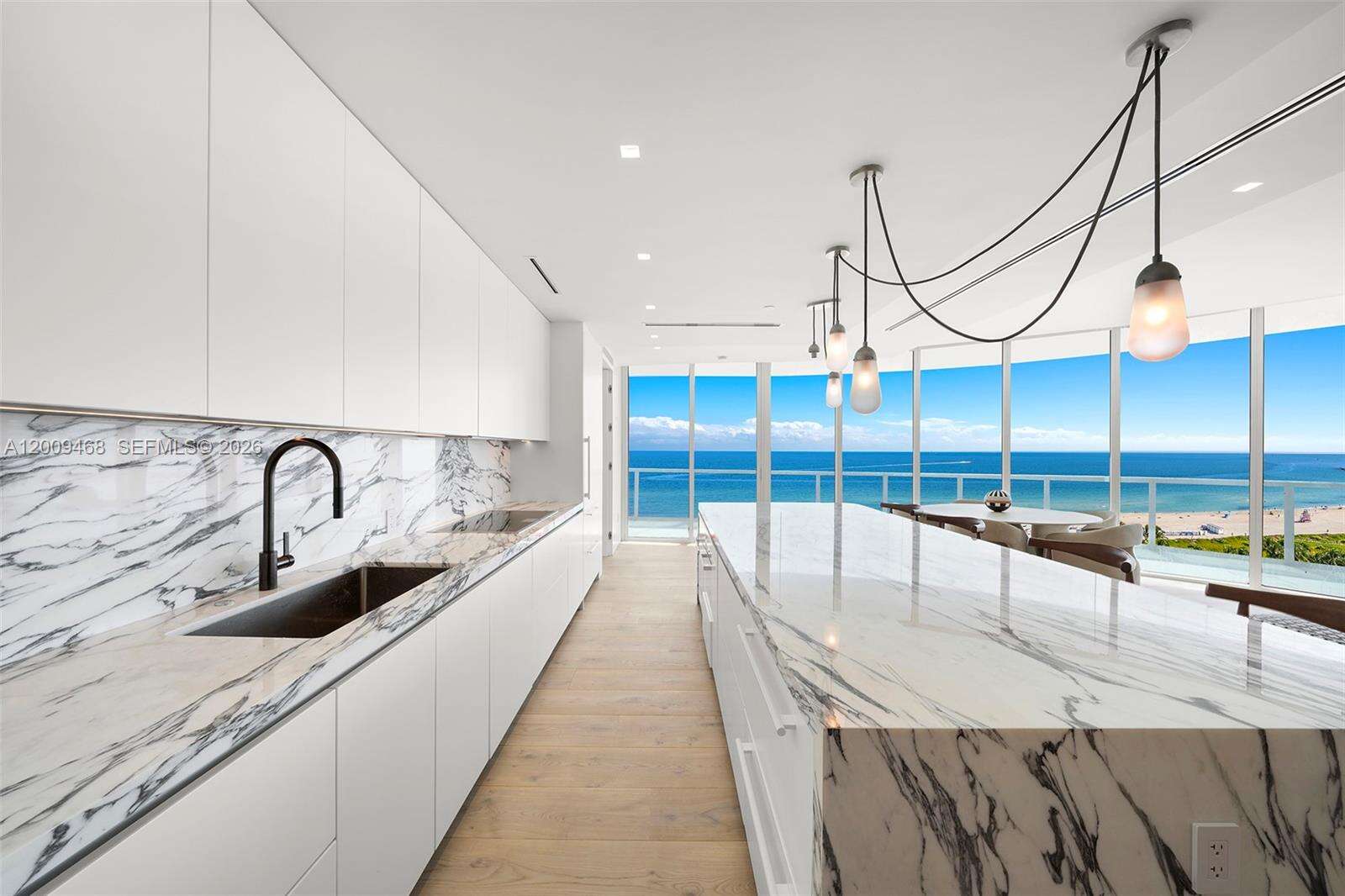 Continuum South Tower at 100 Pointe Dr, Miami Beach, FL 33139 - For Sale photo 9