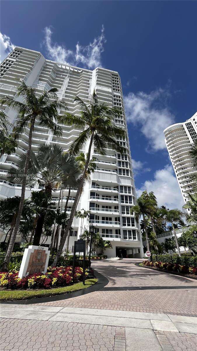 Atlantic 2 At The Point at 21150 Point Pl, Aventura, FL 33180 - For Sale photo 2