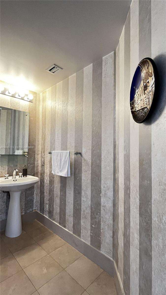 Atlantic 2 At The Point at 21150 Point Pl, Aventura, FL 33180 - For Sale photo 20