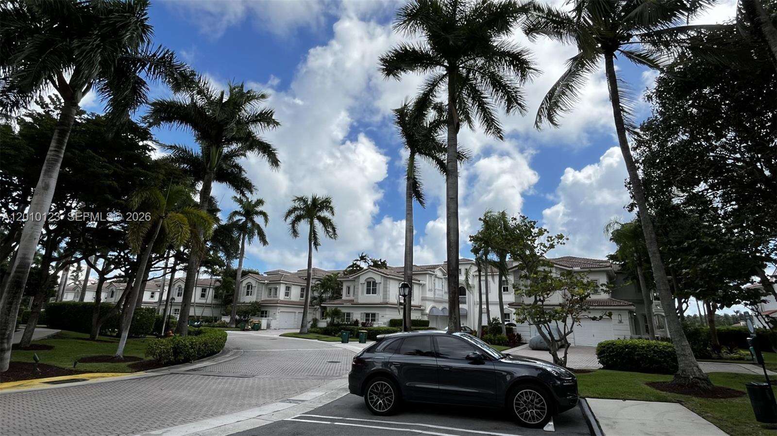 Atlantic 2 At The Point at 21150 Point Pl, Aventura, FL 33180 - For Sale photo 4