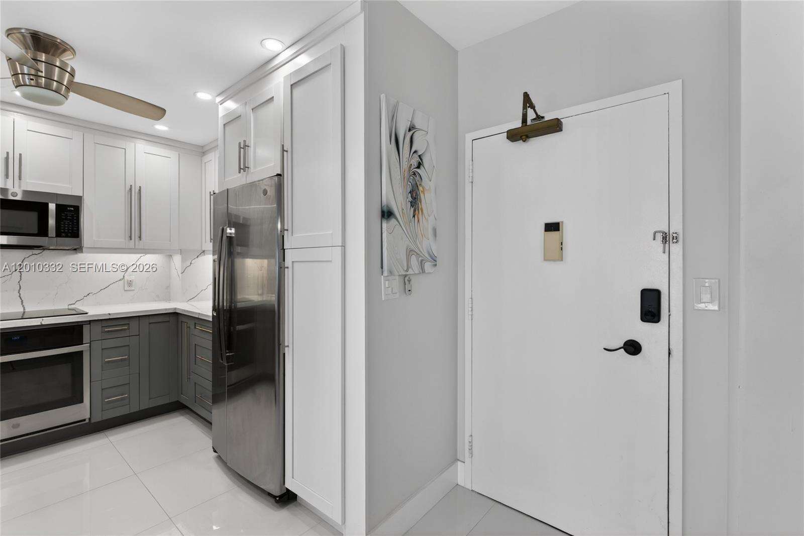 The Hemispheres at 1985 Ocean Dr, Hallandale Beach, FL 33009 - For Sale photo 14