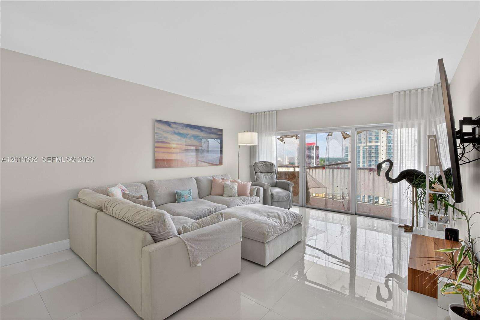 The Hemispheres at 1985 Ocean Dr, Hallandale Beach, FL 33009 - For Sale photo 16