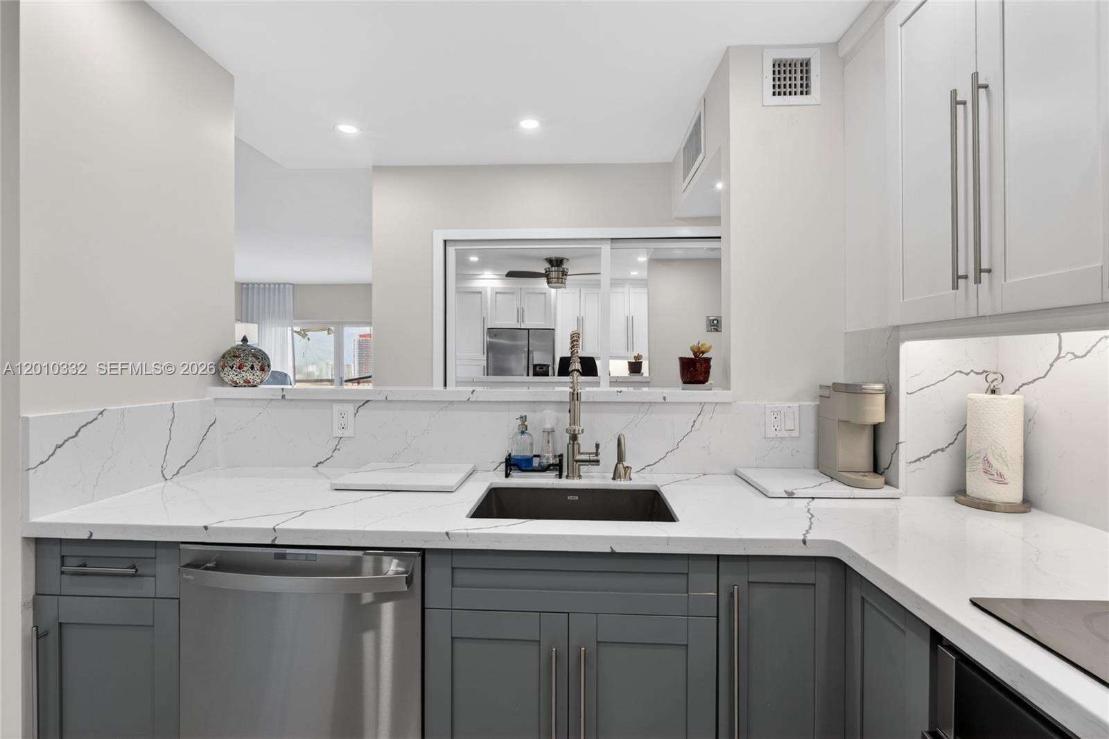 The Hemispheres at 1985 Ocean Dr, Hallandale Beach, FL 33009 - For Sale photo 20