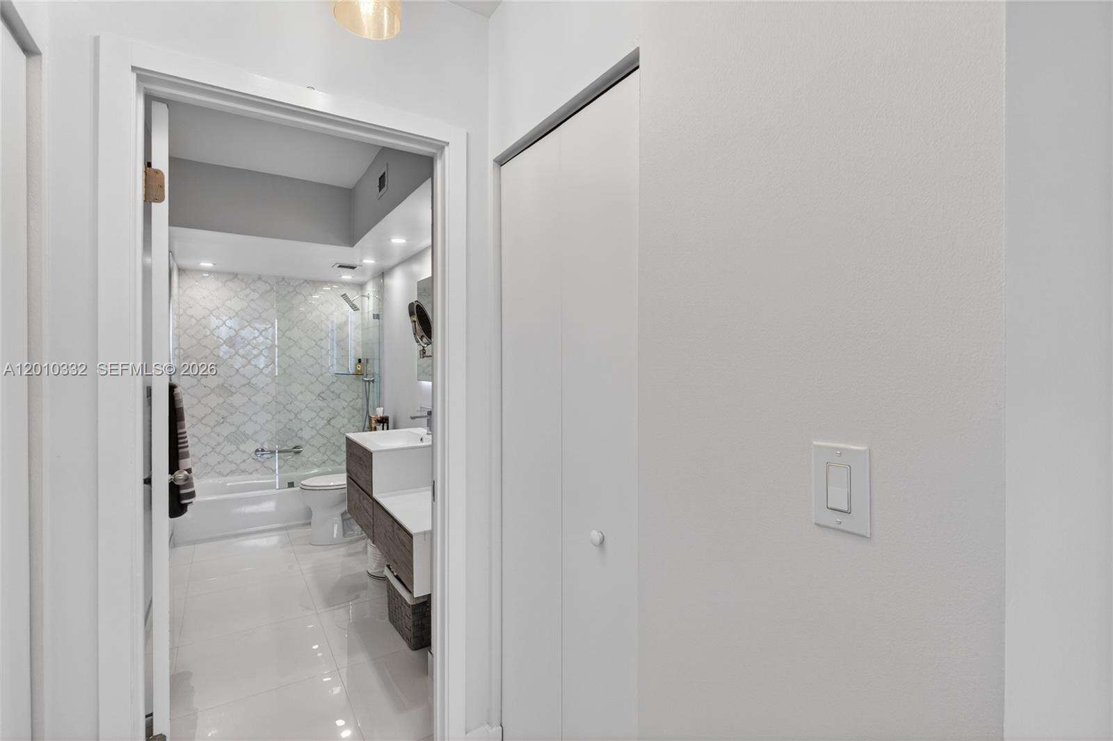 The Hemispheres at 1985 Ocean Dr, Hallandale Beach, FL 33009 - For Sale photo 34