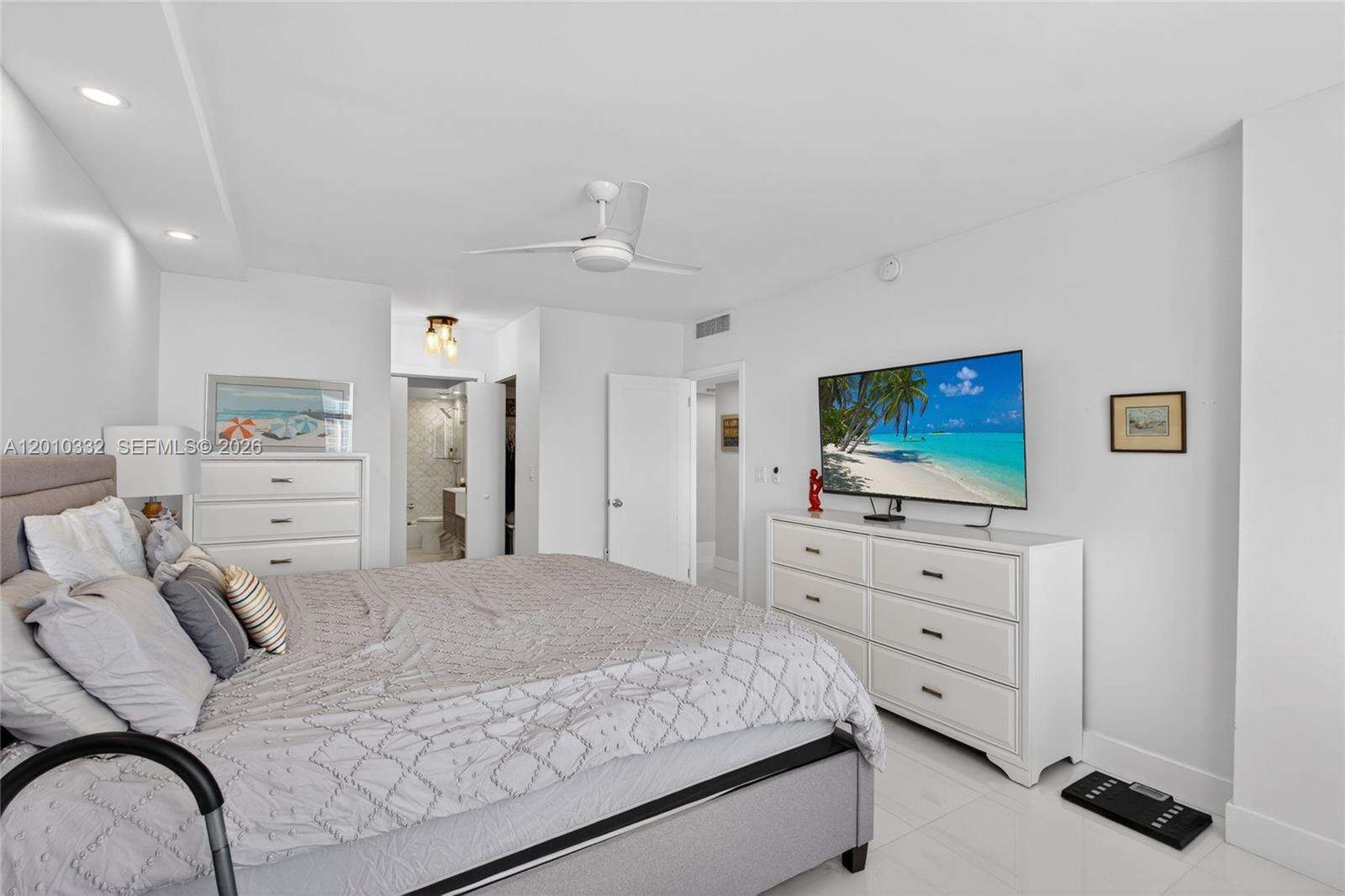 The Hemispheres at 1985 Ocean Dr, Hallandale Beach, FL 33009 - For Sale photo 40