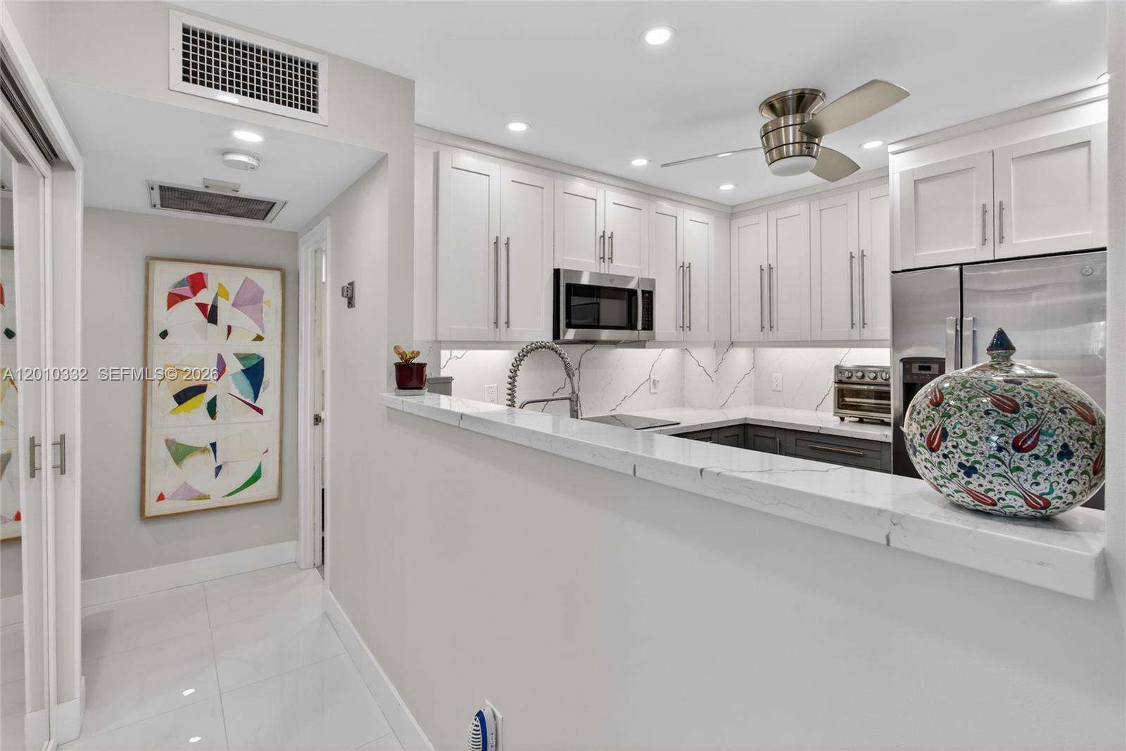 The Hemispheres at 1985 Ocean Dr, Hallandale Beach, FL 33009 - For Sale photo 5
