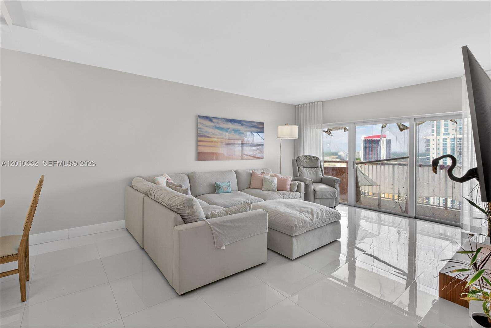 The Hemispheres at 1985 Ocean Dr, Hallandale Beach, FL 33009 - For Sale photo 6