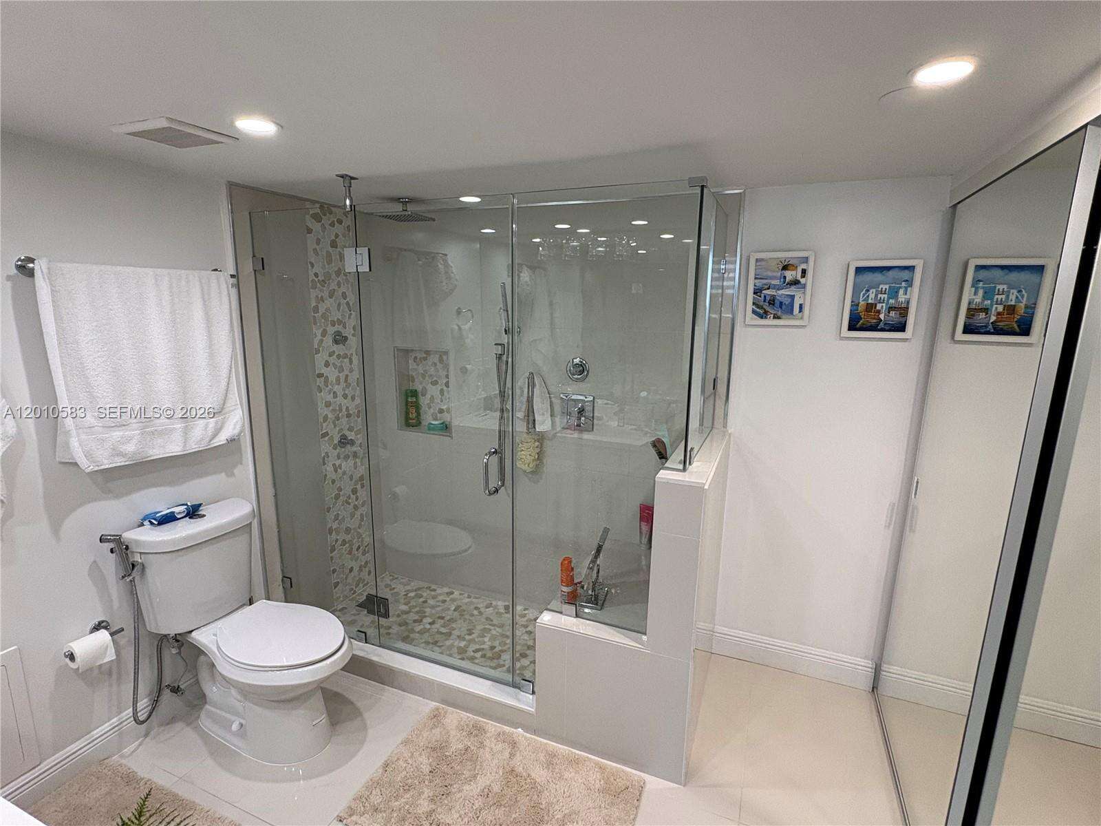 Parker Plaza at 2030 Ocean Dr, Hallandale Beach, FL 33009 - For Sale photo 17